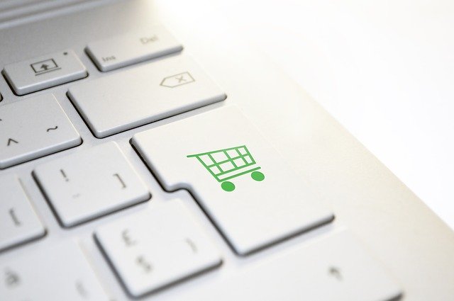 shopping-cart-key-on-keyboard